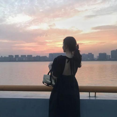 美女背影头像真实自然 - 小清新女生头像!