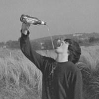 男人喝酒头像 男人伤感喝酒头像_微信头像图片大全