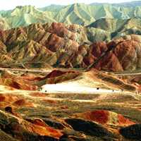 七彩丹霞地质美景 (7)