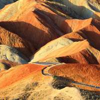 七彩丹霞地质美景 (8)