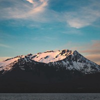 气势磅礴的陡峭山峰风景头像 (2)