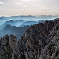 气势磅礴的陡峭山峰风景头像 (7)