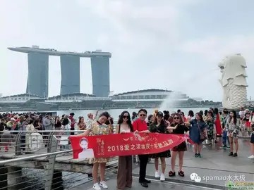 新加坡的地标鱼身狮头像