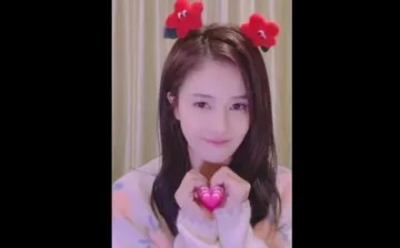 半是蜜糖半是伤蜜糖女主107结尾唱歌比心cut