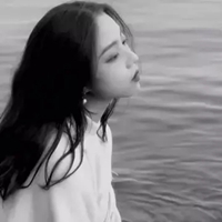 长发头像女生侧面高冷-侧脸高冷气质长发女生头像 (13)