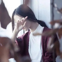 头像难过 难过悲伤的女生头像图片 (24)