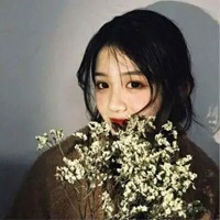 女生拿花头像唯美图片-手拿花的女生头像唯美 (1)