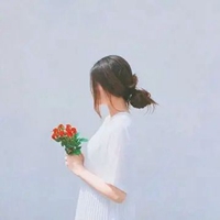 女生拿花头像唯美图片-手拿花的女生头像唯美 (21)