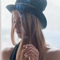 女生沧桑感头像 伤感沧桑的女人头像 (13)