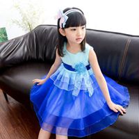 扎蓝色蝴蝶结女孩头像 (5)