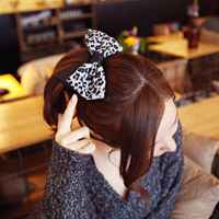 扎蓝色蝴蝶结女孩头像 (11)