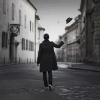 男生头像黑白背影霸气 黑色男头像霸气帅气背影 (17)